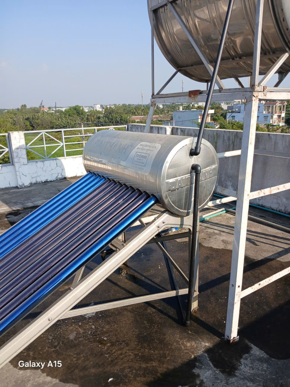Hệ Thống Năng Lượng Mặt Trời Bị Diệt Do Chân Đế Máy Bị Lún Lại