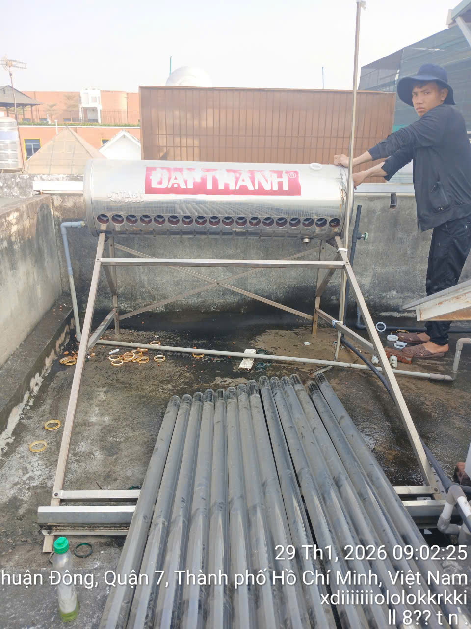 Cấp cứu ống thủy tinh mặt trời tại Quận Tân Bình - Lắp đặt mới với hiệu suất cao