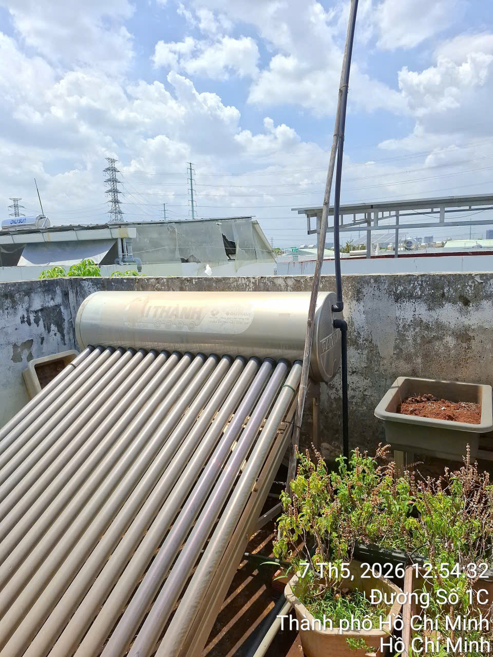 Sự cố Bình bảo ôn bị rỉ sét mục lủng lõi Inox 304 tại Quận 1: Nguyên nhân và giải pháp triệt để
